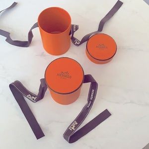 Hermes small round box with Printed ribbon